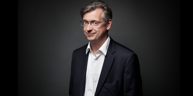 nicolas-Bordas-vice-president-TBWA-publicite-doit-pas-avancer-masquee-T